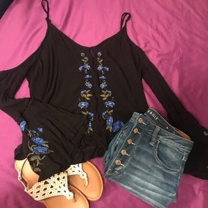 American Eagle XL cold shoulder long sleeve shirt